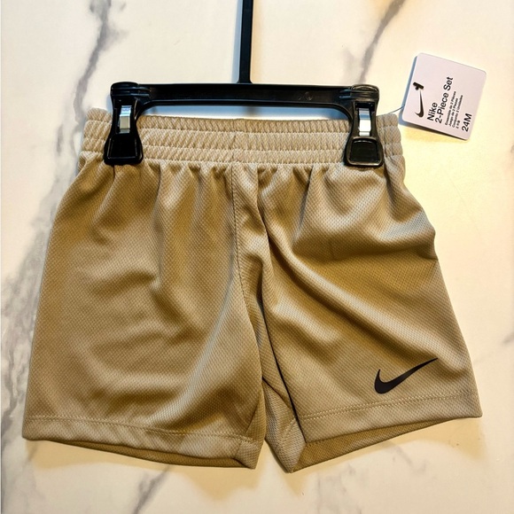 Nike Kids Cream Graphic T-Shirt and Tan Shorts Set | 24 months | NWT - Picture 5 of 6
